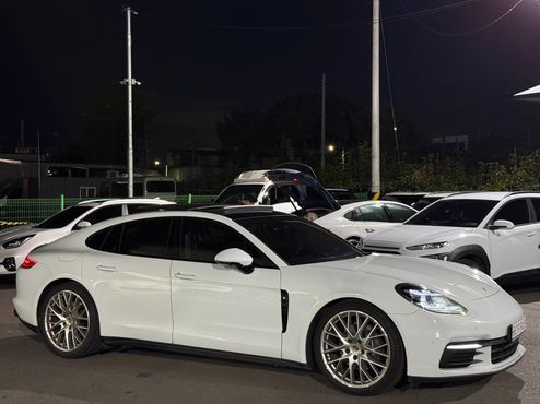 Porsche Panamera 3.0 AWD — пробег 120 750 км — фото 2 из 5