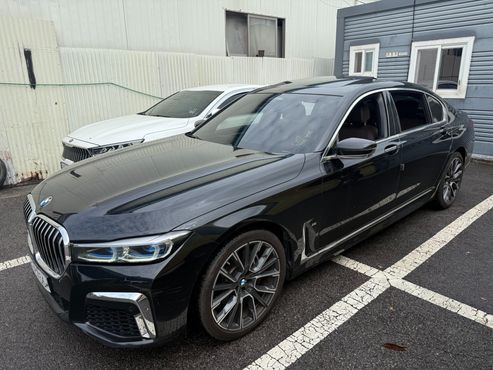 BMW 7-Series 740Li xDrive M Sport Package — пробег 109 801 км — фото 2 из 5