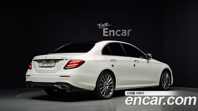 Mercedes-Benz E-Class E300 4MATIC AMG Line — пробег 83 779 км — фото 2 из 5