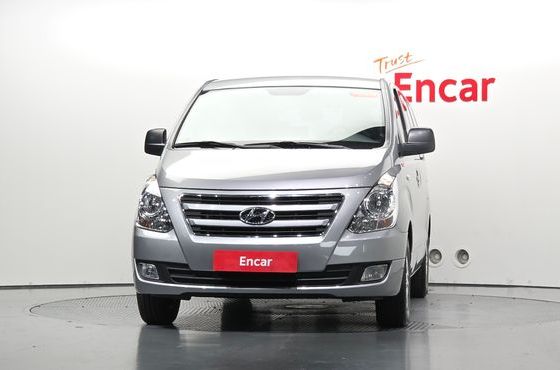 Hyundai Starex 12-Seater Wagon Smart — пробег 59 556 км — фото 3 из 5