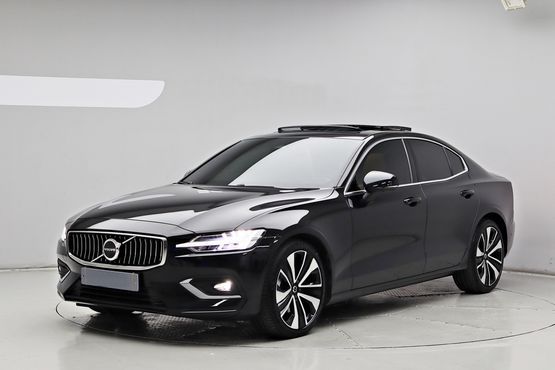 Volvo S60 B5 Ultimate Bright — пробег 23 657 км — фото 1 из 5