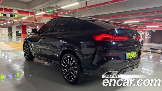 BMW X6 xDrive40i M Sport — пробег 8 757 км — фото 2 из 5