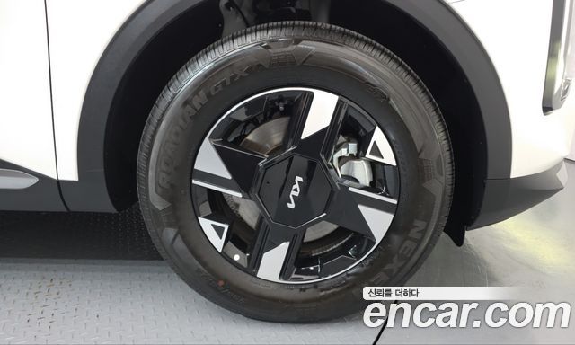 Kia Sportage Gasoline 1.6 Turbo 2WD Prestige — пробег 5 560 км — фото 5 из 5