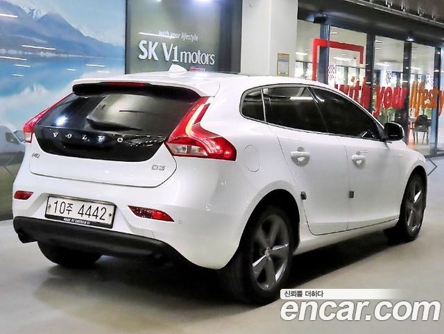 Volvo V40 из Кореи Encar