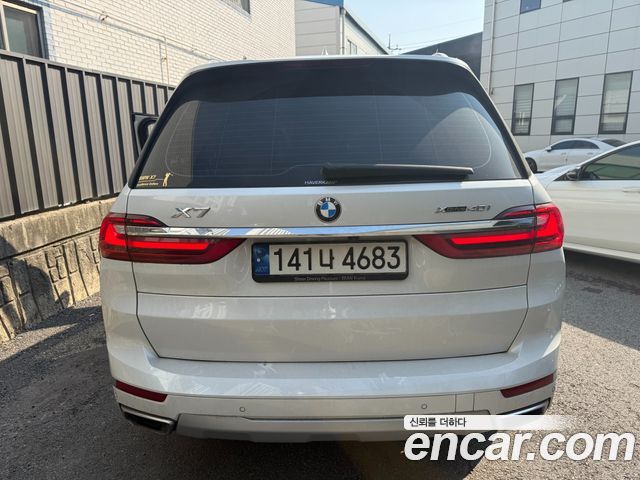 BMW X7 xDrive 40i Design Pure Excellence 7-Seater — пробег 92 115 км — фото 4 из 5