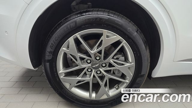 Genesis GV70 2.5T Gasoline 2WD — пробег 13 499 км — фото 5 из 5