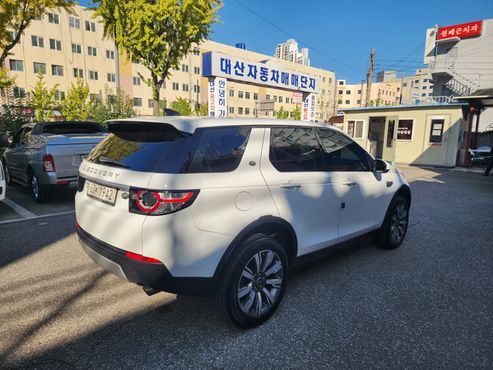 Land Rover Discovery Sport 2.0 TD4 HSE Luxury — пробег 99 000 км — фото 5 из 5