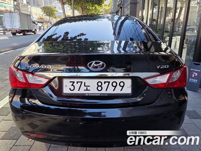 Hyundai Sonata LPi Luxury — пробег 111 000 км — фото 4 из 5