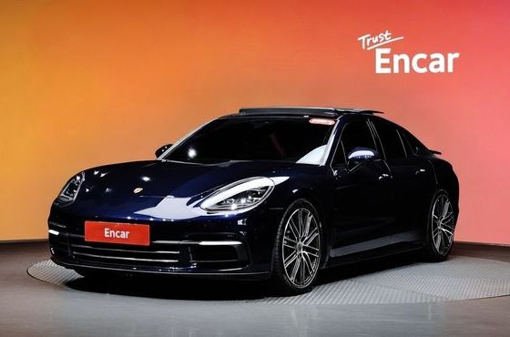 Porsche Panamera 3.0 AWD — пробег 75 218 км — фото 1 из 5