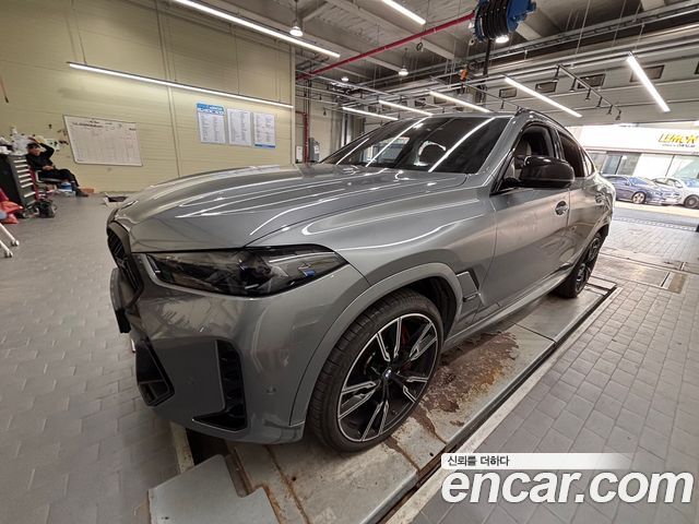 BMW X6 M60i — пробег 4 160 км — фото 1 из 5