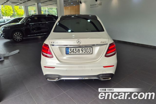 Mercedes-Benz E-Class E300 4MATIC AMG Line — пробег 77 690 км — фото 4 из 5