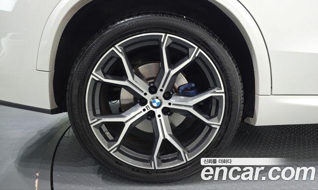 BMW X5 xDrive 30d M Sport — пробег 117 069 км — фото 5 из 5
