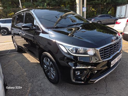 Kia Carnival 7-Seater Limousine VIP — пробег 240 000 км — фото 2 из 5