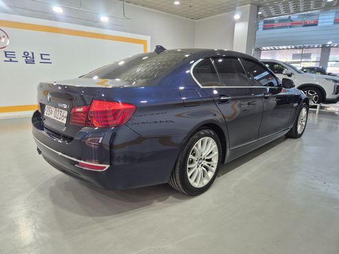 BMW 5-Series 528i Luxury Plus — пробег 60 389 км — фото 4 из 5