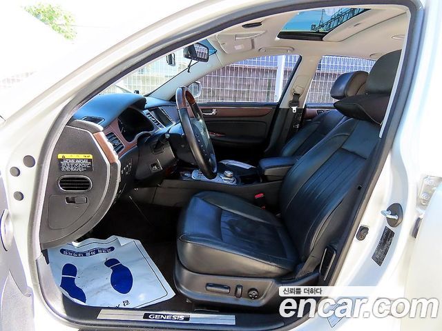 Hyundai Genesis из Кореи Encar