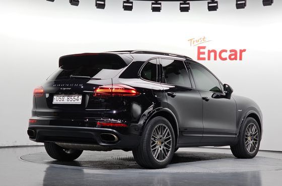 Porsche Cayenne 3.0 Diesel Platium Edition 958 — пробег 87 935 км — фото 2 из 5