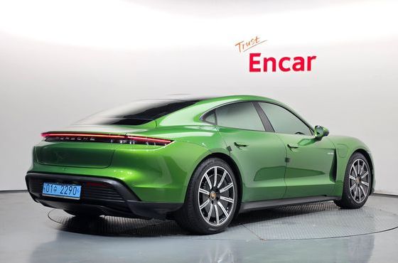 Porsche Taycan Base — пробег 96 620 км — фото 2 из 5