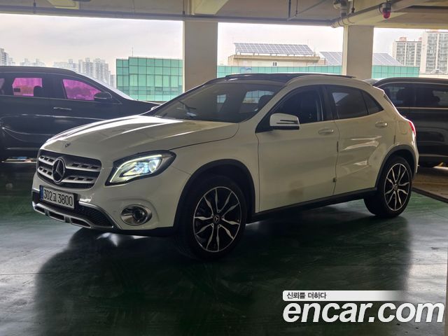 Mercedes-Benz GLA-Class GLA250 4MATIC — пробег 88 366 км — фото 1 из 5