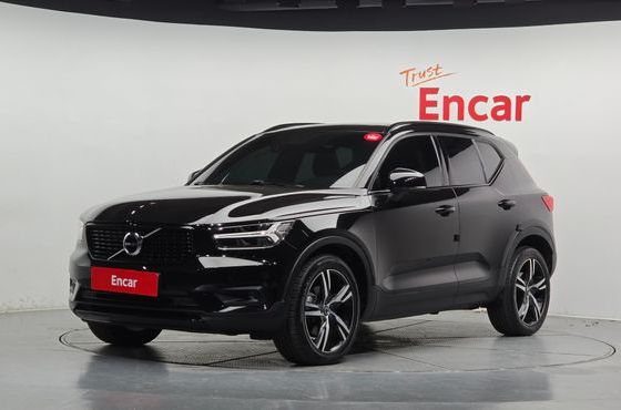 Volvo XC40 B4 R-Design — пробег 158 120 км — фото 1 из 5