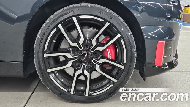 Mini Cooper JCW — пробег 4 185 км — фото 5 из 5