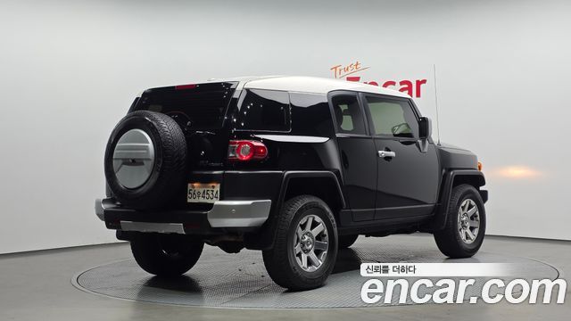 Toyota FJ Cruiser 4WD V6 — пробег 142 578 км — фото 2 из 5