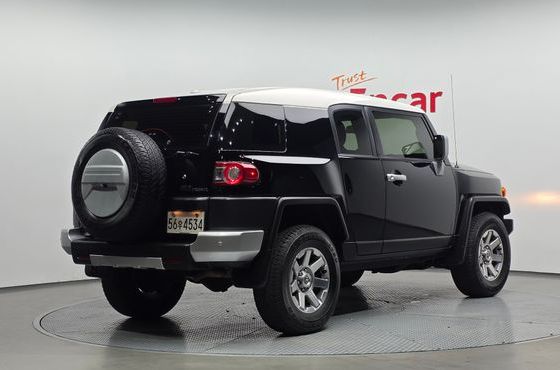 Toyota FJ Cruiser 4WD V6 — пробег 142 578 км — фото 2 из 5