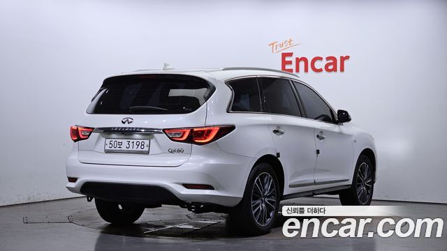 Infiniti QX60 3.5 AWD — пробег 132 237 км — фото 2 из 5