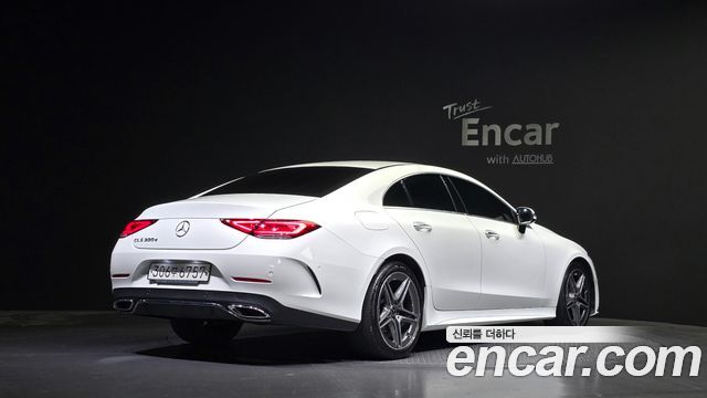 Mercedes-Benz CLS-Class CLS300d AMG Line — пробег 75 435 км — фото 2 из 5