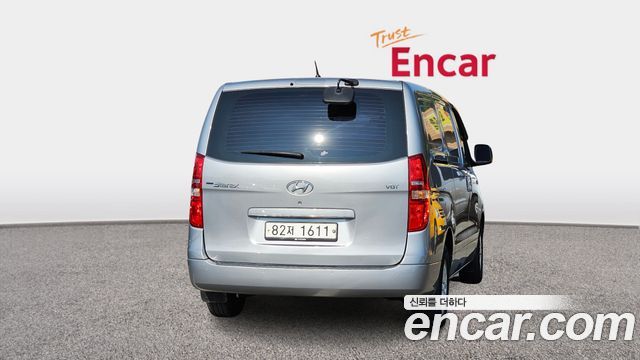 Hyundai Starex Van 3-Seater Smart — пробег 135 740 км — фото 4 из 5