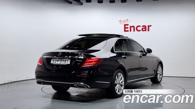Mercedes-Benz E-Class из Кореи Encar