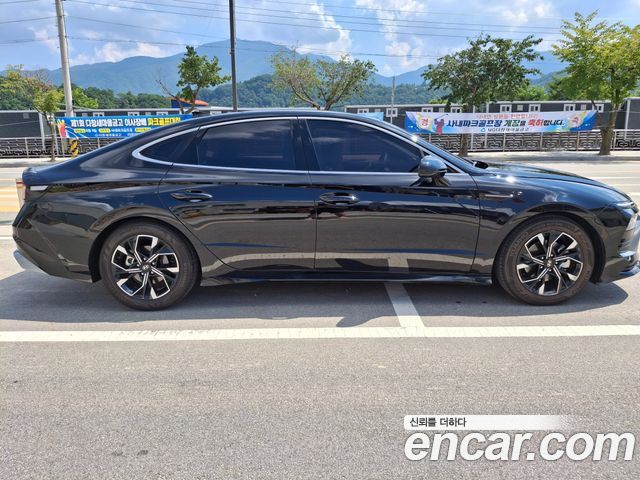 Hyundai Sonata 2.0 Premium — пробег 30 200 км — фото 2 из 5