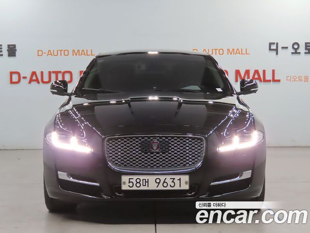 Jaguar XJ 3.0D Premium Luxury LWB X351 — пробег 175 000 км — фото 2 из 5