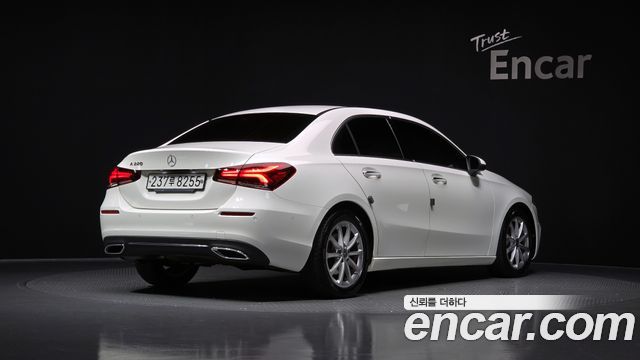 Mercedes-Benz A-Class A220 Sedan — пробег 88 909 км — фото 2 из 5