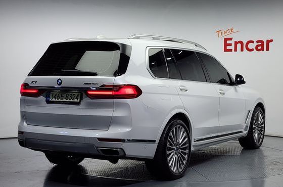 BMW X7 xDrive 40i Design Pure Excellence 7-Seater — пробег 83 482 км — фото 2 из 5