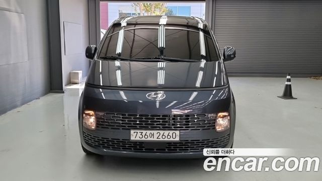 Hyundai Staria 4WD Tourer 11-Seater Modern — пробег 10 033 км — фото 3 из 5