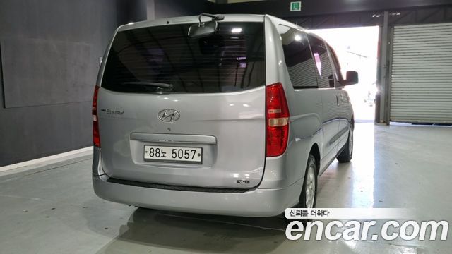 Hyundai Starex 5-Seater VAN CVX Deluxe — пробег 81 817 км — фото 2 из 5