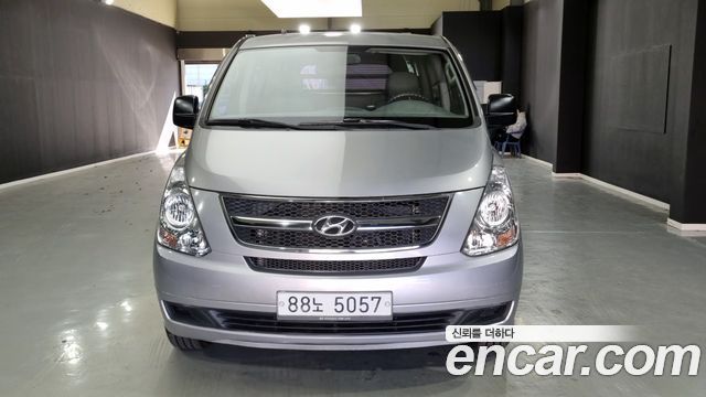Hyundai Starex 5-Seater VAN CVX Deluxe — пробег 81 817 км — фото 3 из 5