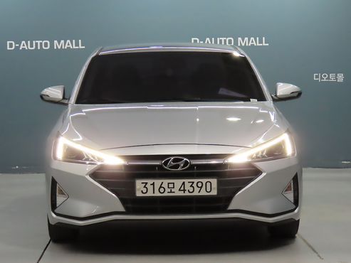 Hyundai AVANTE 1.6 Smart — пробег 98 394 км — фото 2 из 5