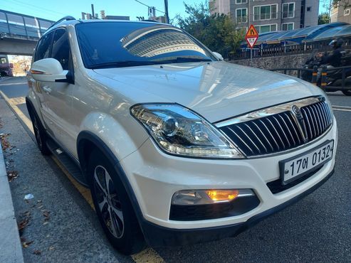 Ssangyong Rexton 2.2 4WD RX7 Prestige — пробег 176 000 км — фото 3 из 5