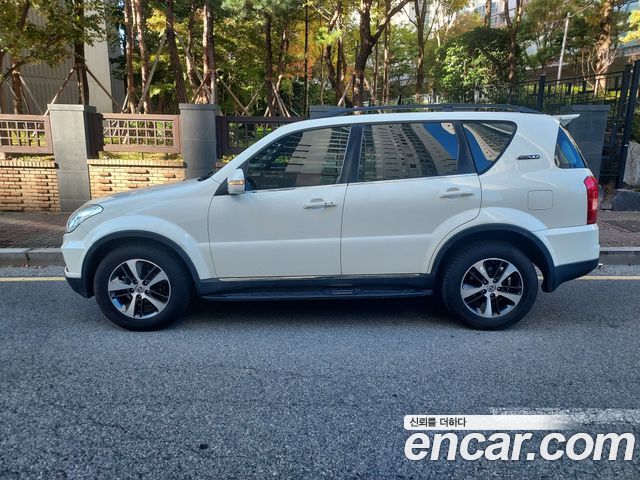 Ssangyong Rexton 2.2 4WD RX7 Prestige — пробег 176 000 км — фото 4 из 5