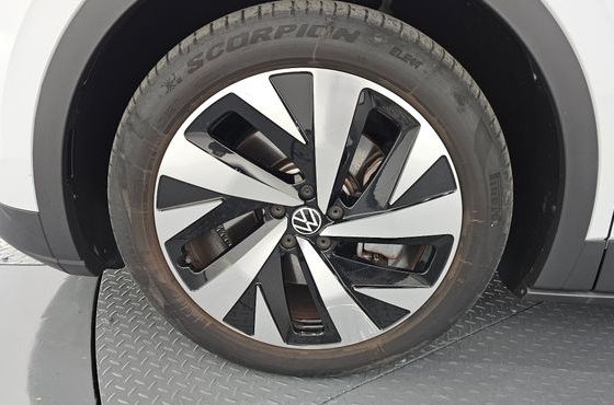 Volkswagen ID.4 Pro — пробег 65 033 км — фото 5 из 5