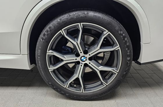 BMW X5 xDrive 40i M Sport — пробег 27 712 км — фото 5 из 5