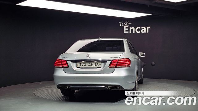 Mercedes-Benz E-Class E220 CDI Avantgarde — пробег 182 722 км — фото 4 из 5