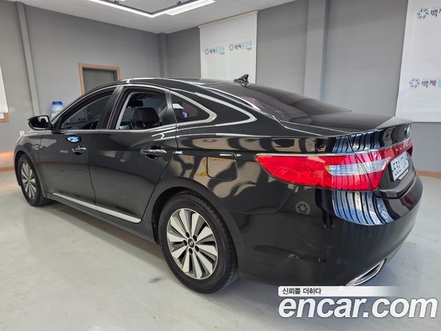 Hyundai Grandeur Premium — пробег 207 139 км — фото 2 из 5
