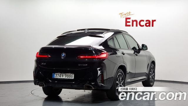 BMW X4 xDrive20i M Sport — пробег 38 055 км — фото 2 из 5