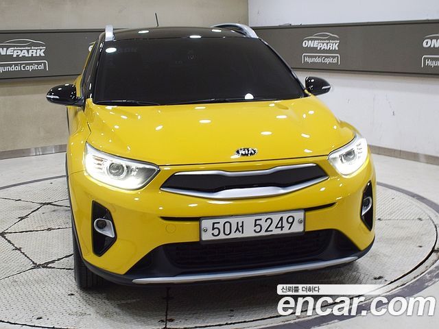 Kia Stonic 1.4 Prestige — пробег 66 000 км — фото 3 из 5