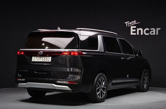 Kia Carnival 9-Seater Prestige — пробег 98 789 км — фото 2 из 5
