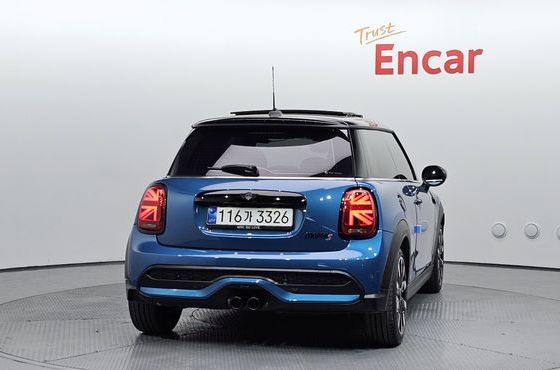 Mini Cooper Classic Third Generation — пробег 10 495 км — фото 4 из 5