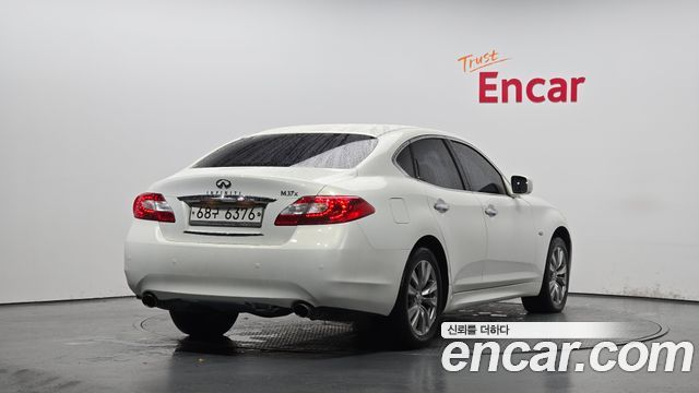 Infiniti M из Кореи Encar