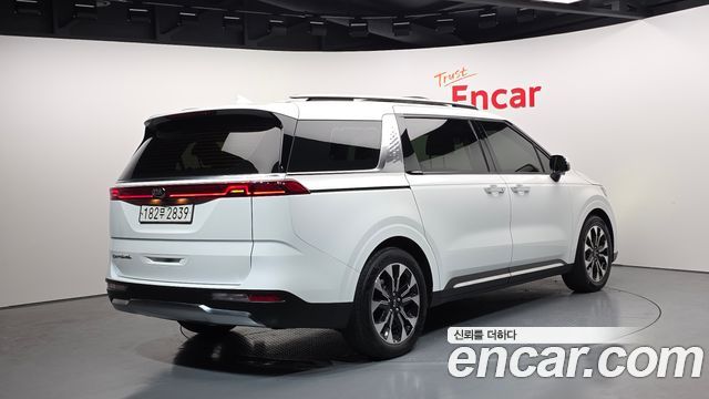 Kia Carnival 9-Seater Signature — пробег 79 092 км — фото 2 из 5